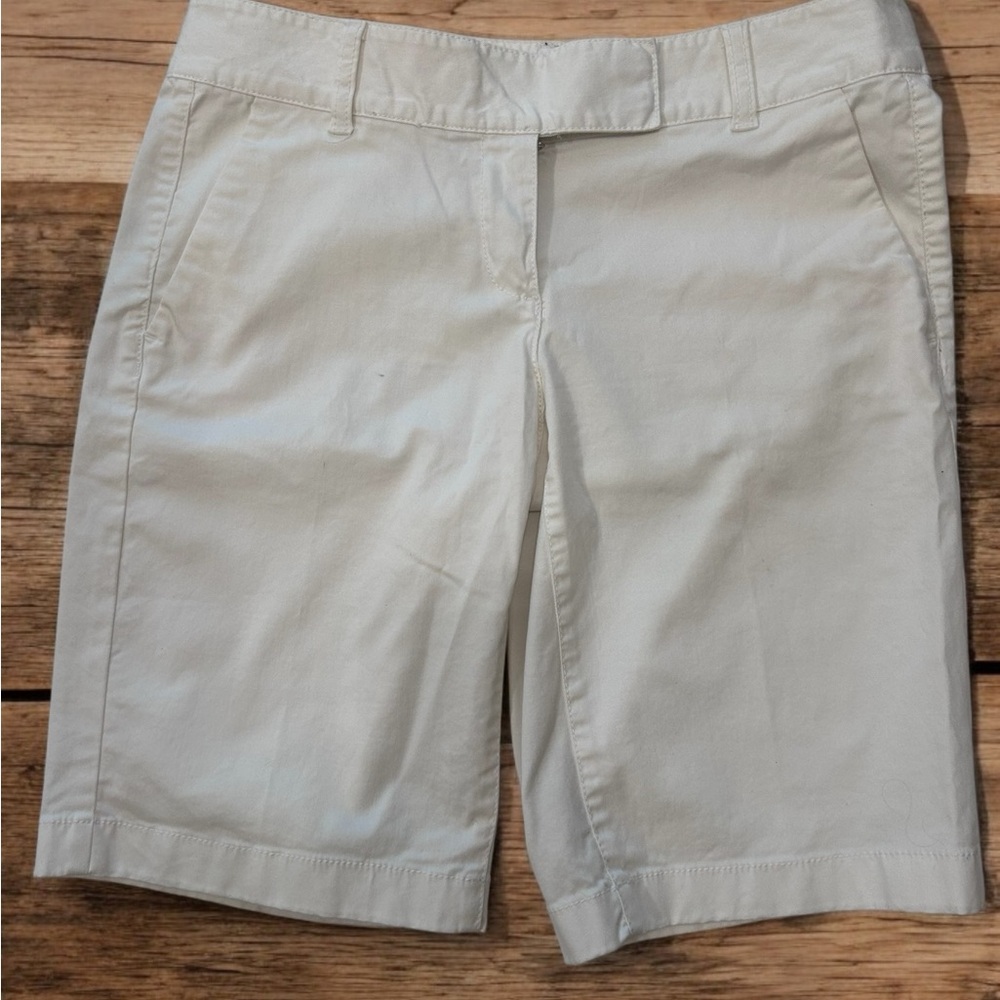 Ann Taylor Women's White  Shorts Size 4
